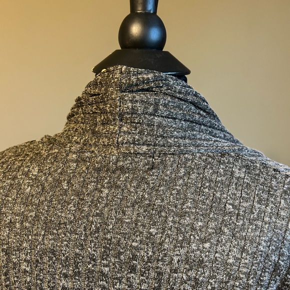 89th & Madison Ribbed Gray Cardigan - Picture 2 of 8